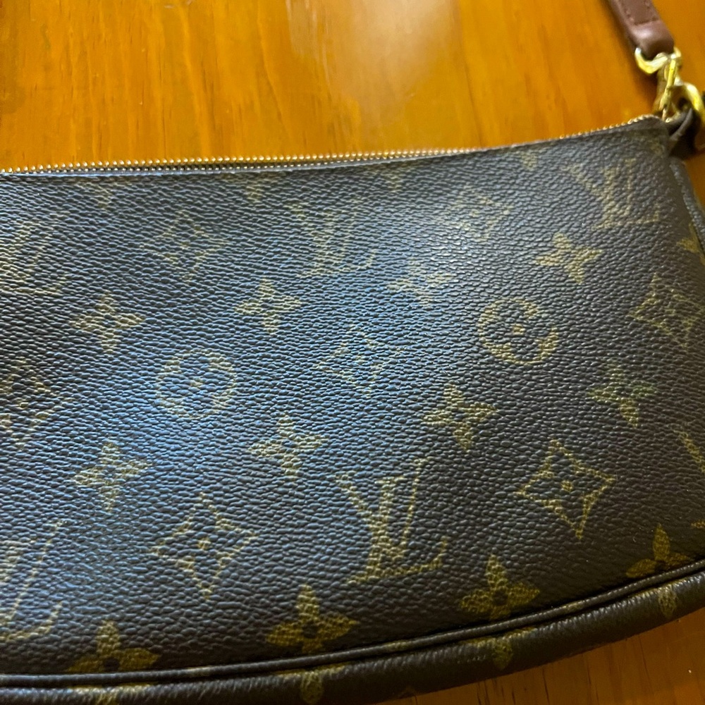 Louis Vuitton Purse